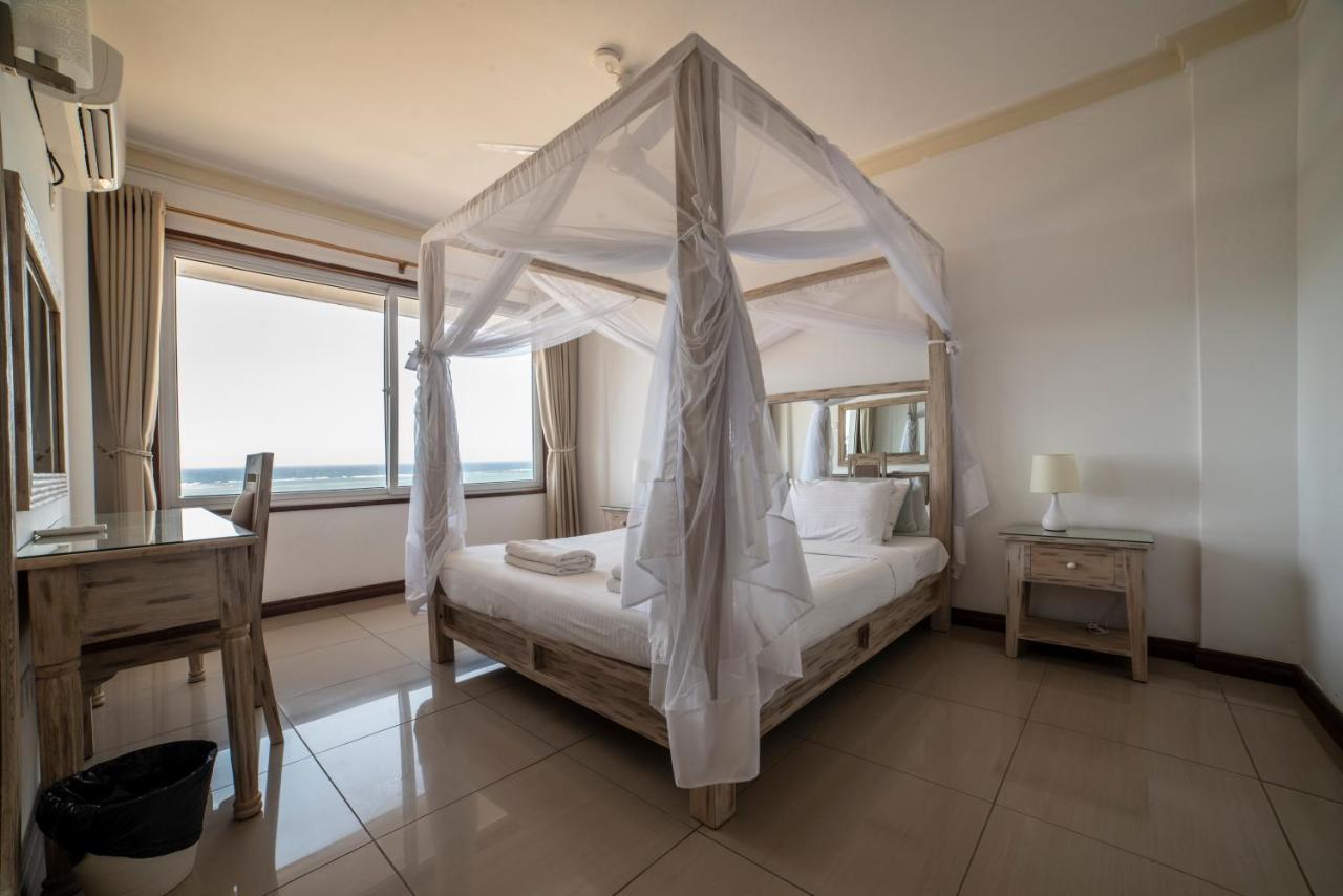 Jumeirah Beachfront Mombasa Bagian luar foto